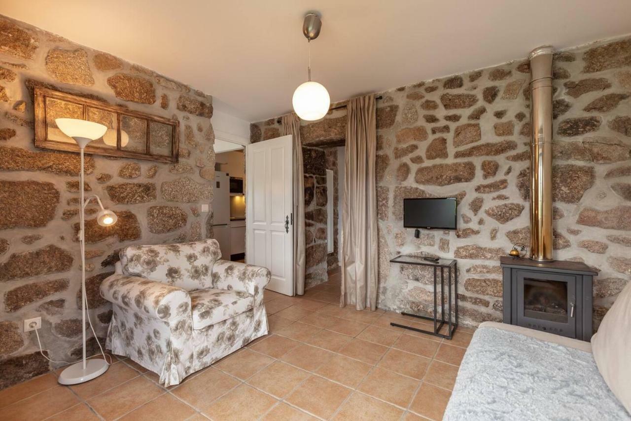 Eido Do Carvalhoso - Casa De Campo Em اركوس دي فالديفيز المظهر الخارجي الصورة